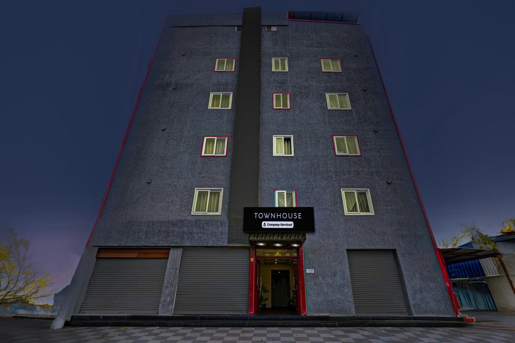 Super Townhouse Tirupati Hotell Eksteriør bilde