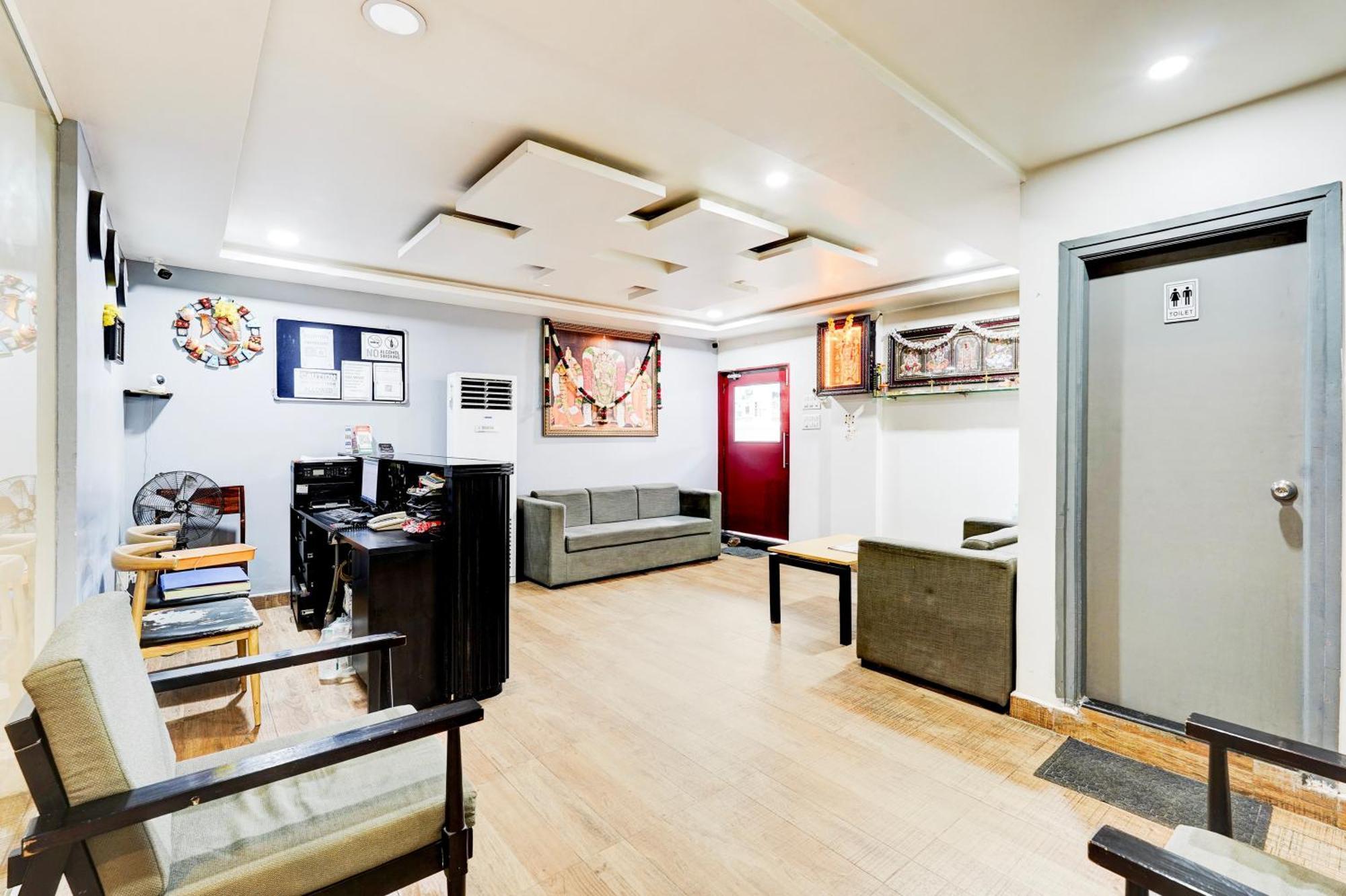 Super Townhouse Tirupati Hotell Eksteriør bilde