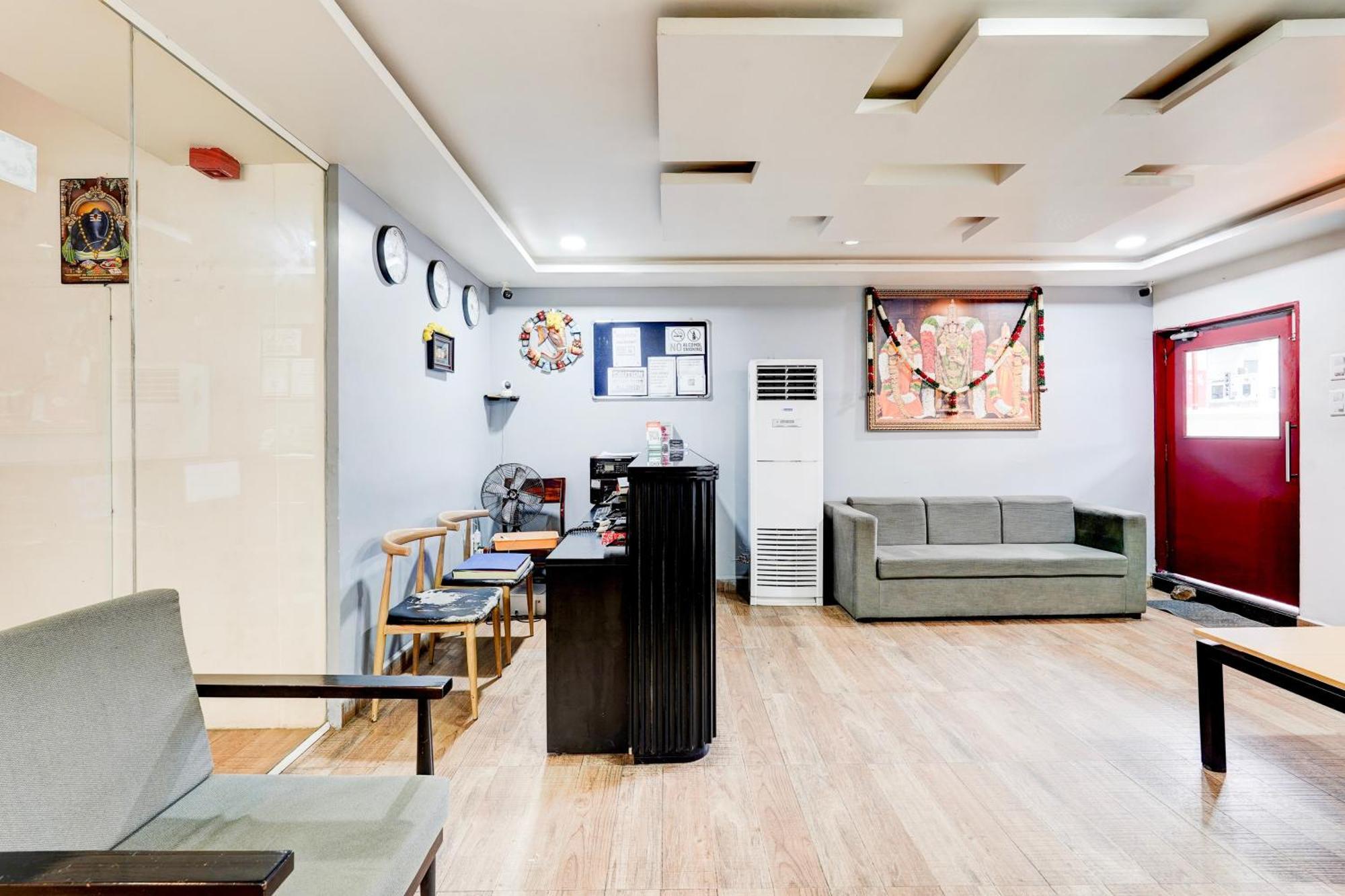 Super Townhouse Tirupati Hotell Eksteriør bilde