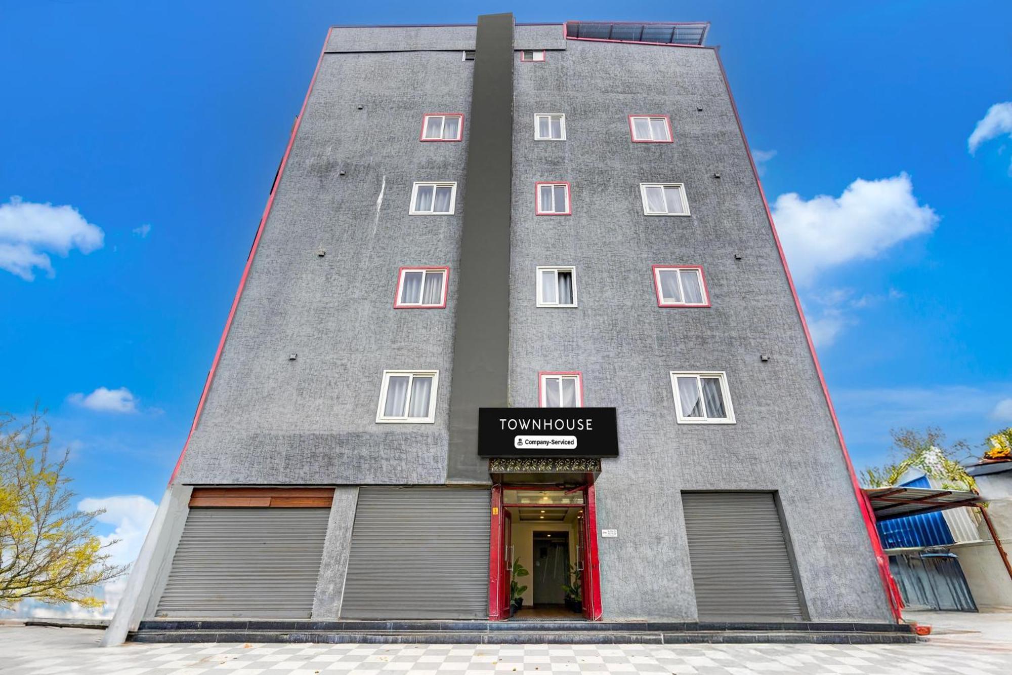 Super Townhouse Tirupati Hotell Eksteriør bilde
